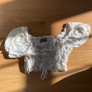 Sinched blouse w puffy sleeves